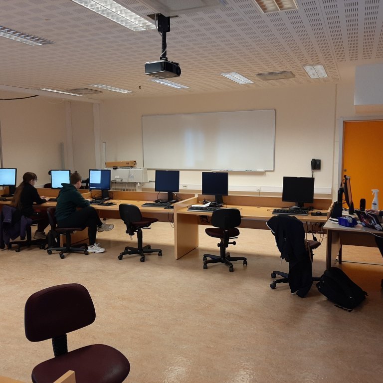 Opnir dagar 2021: Python forritun