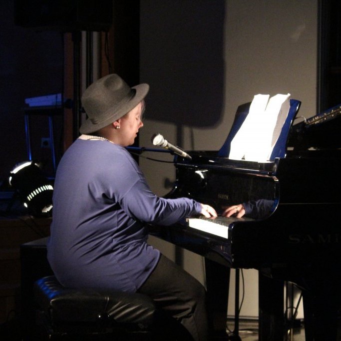 Söngkeppni NFNV 2021: Guðrún Adela flutti Tvær stjörnur