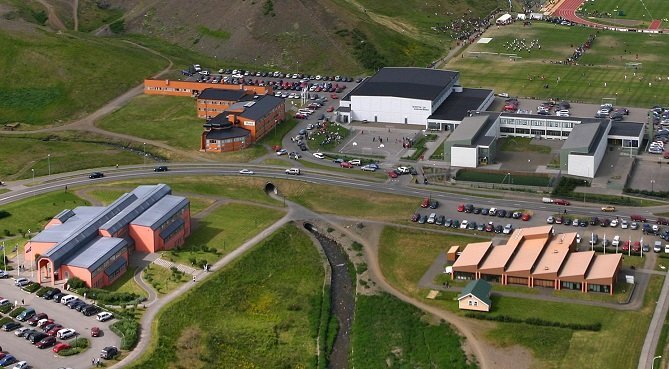 Mynd af skólasvæðinu