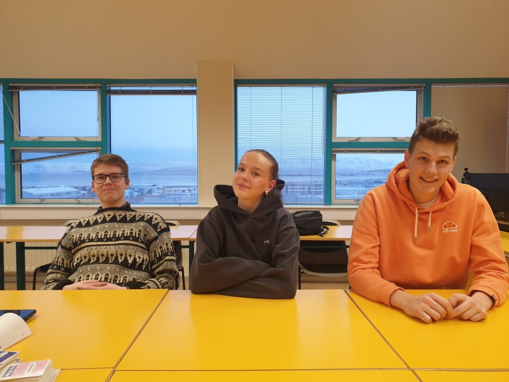 Gettu betur lið FNV. Frá vinstri: Alexander Victor, Steinunn Daníella og Atli Steinn