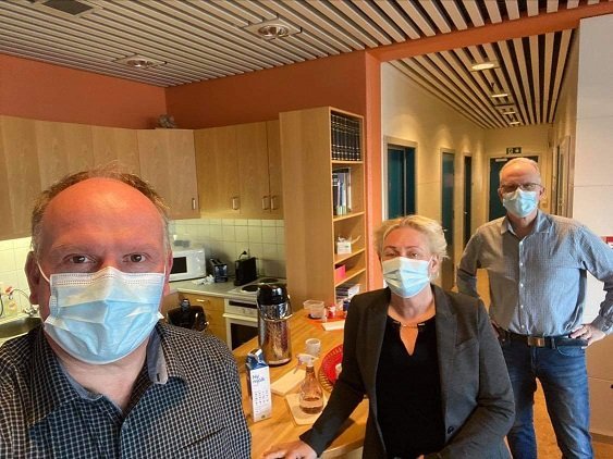 Stjórnendur með grímu