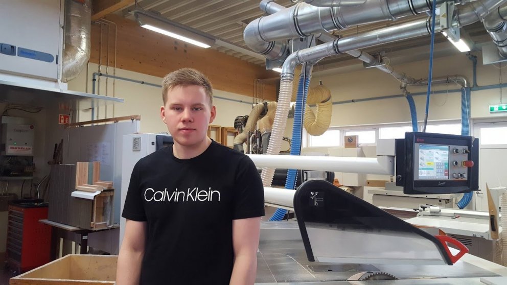 „Það er skemmtilegt að vinna með höndunum og sjá hvað maður getur smíðað“.