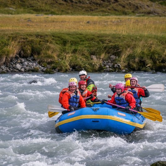 Útivistarhópur í rafting