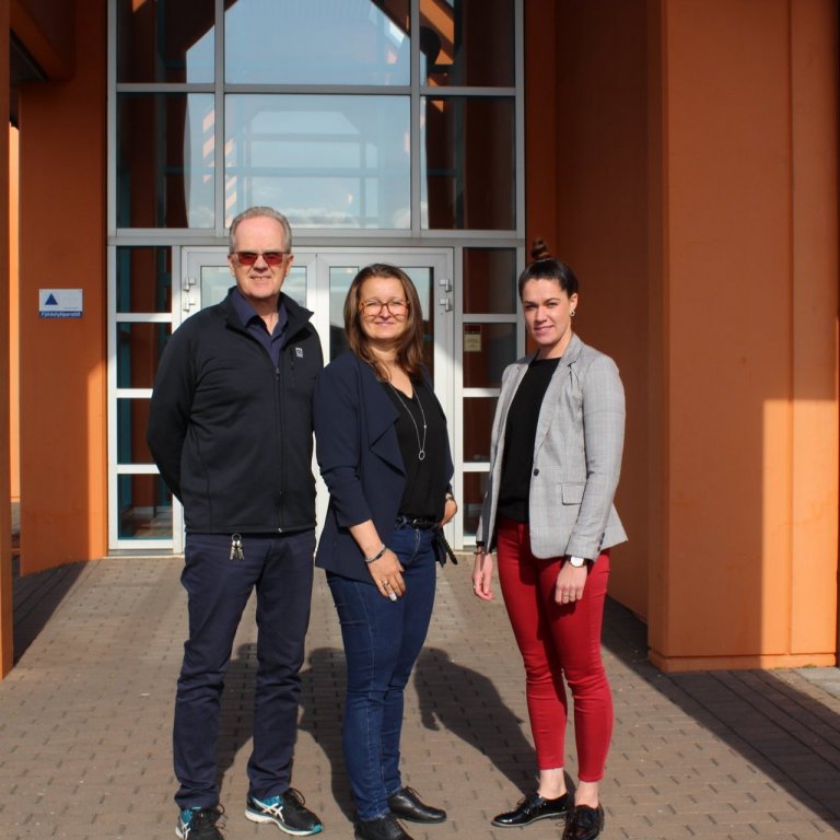 Frá vinstri: Þorkell skólameistari, Unnur Valborg framkvæmdastjóri SSNV og Anna Hlín verkefnisstjóri