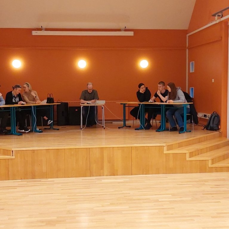 Gettu betur lið FNV keppir við lið starfsfólks