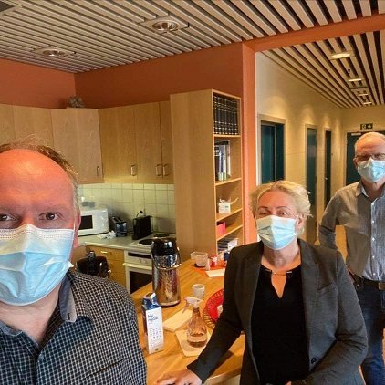 Stjórnendur með grímu