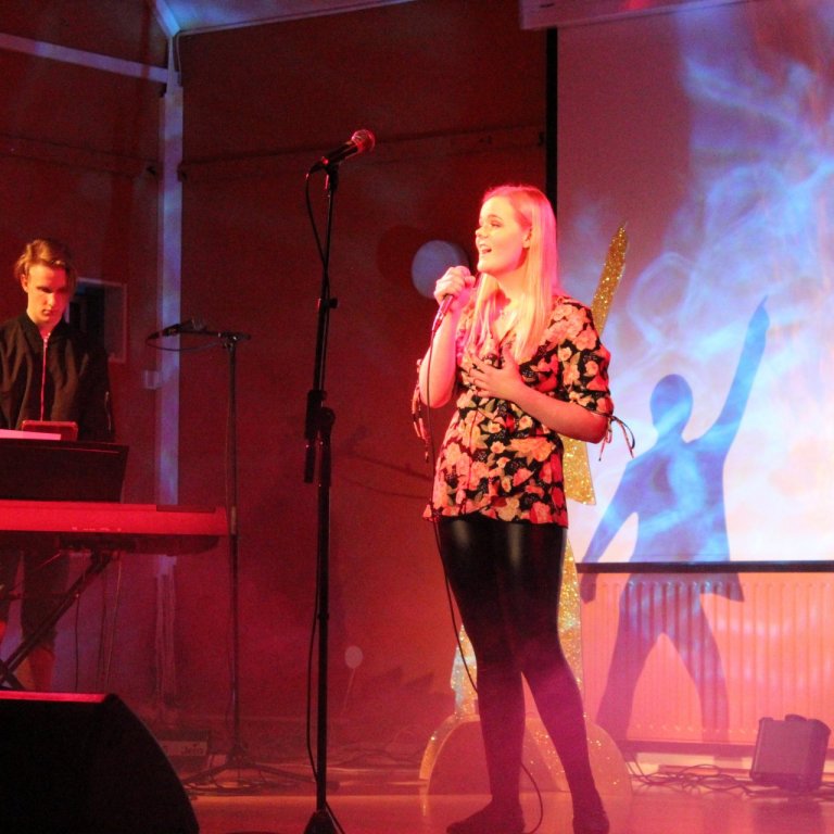 Rannveig Sigrún syngur sigurlagið